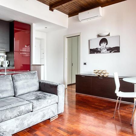 Joivy Charming Apartment In The Heart Of Isola District Milan Exterior photo